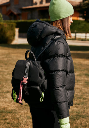 Bomb Flap Backpack Black