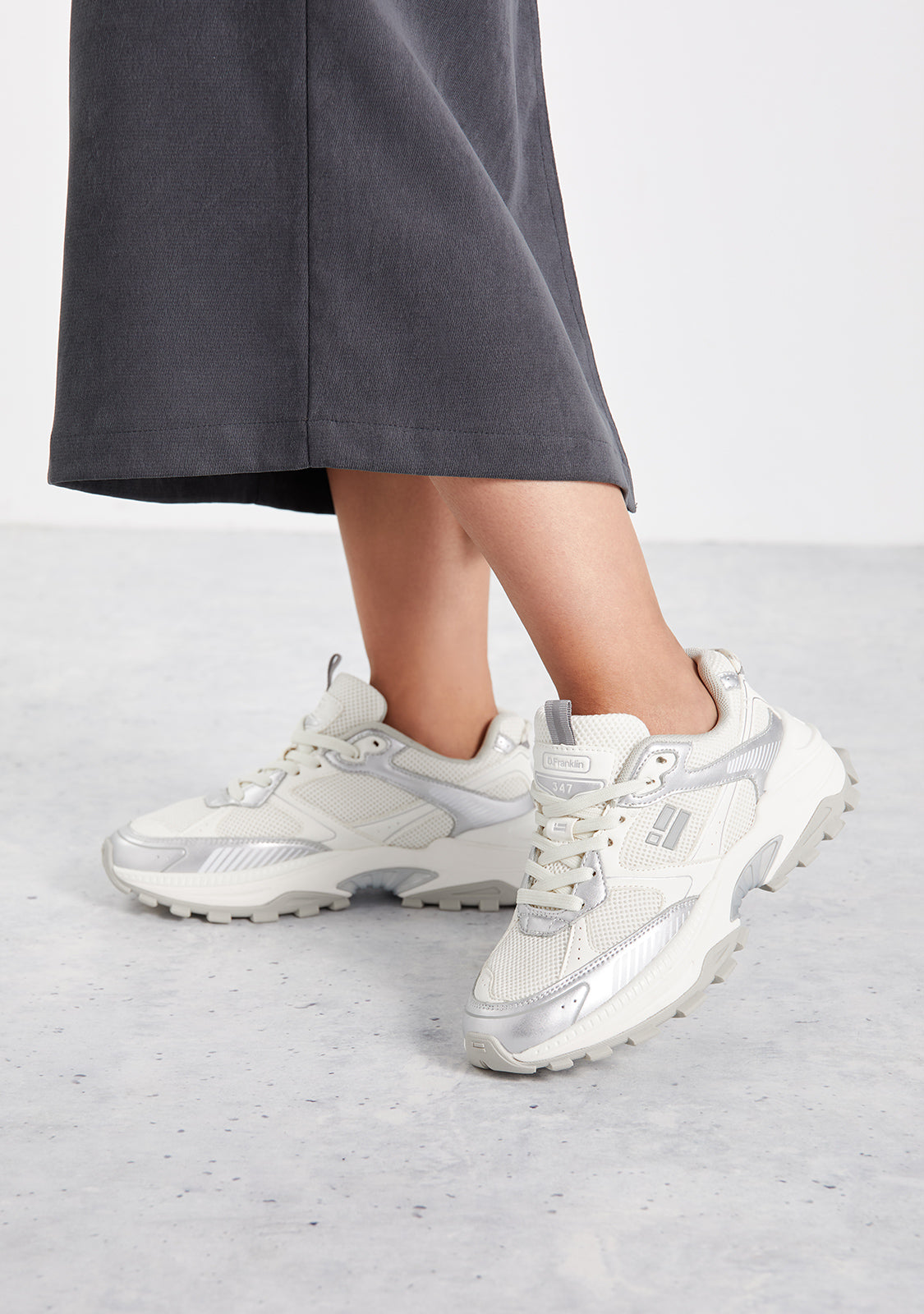 347 Track Flag Silver