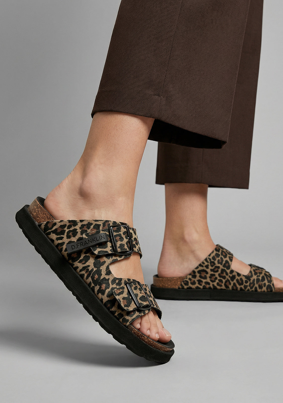 Women's Vibe Sandals Buckle Leo | D.Franklin