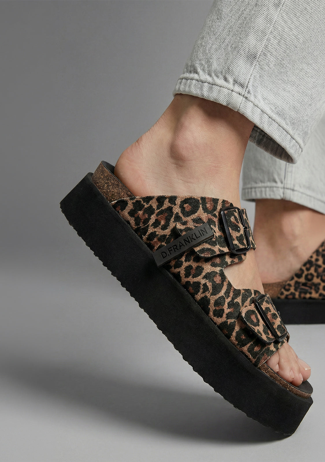 Women's Vibe Sandals Buckle Platform Leo | D.Franklin