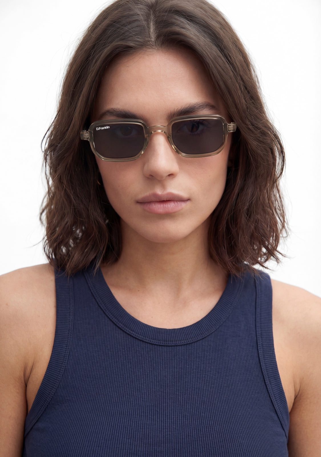 plasticdelux プラスチックデラックス　フランス　サングラス Rectangular Sunglasses Jiggy Transparent | D.Franklin®
