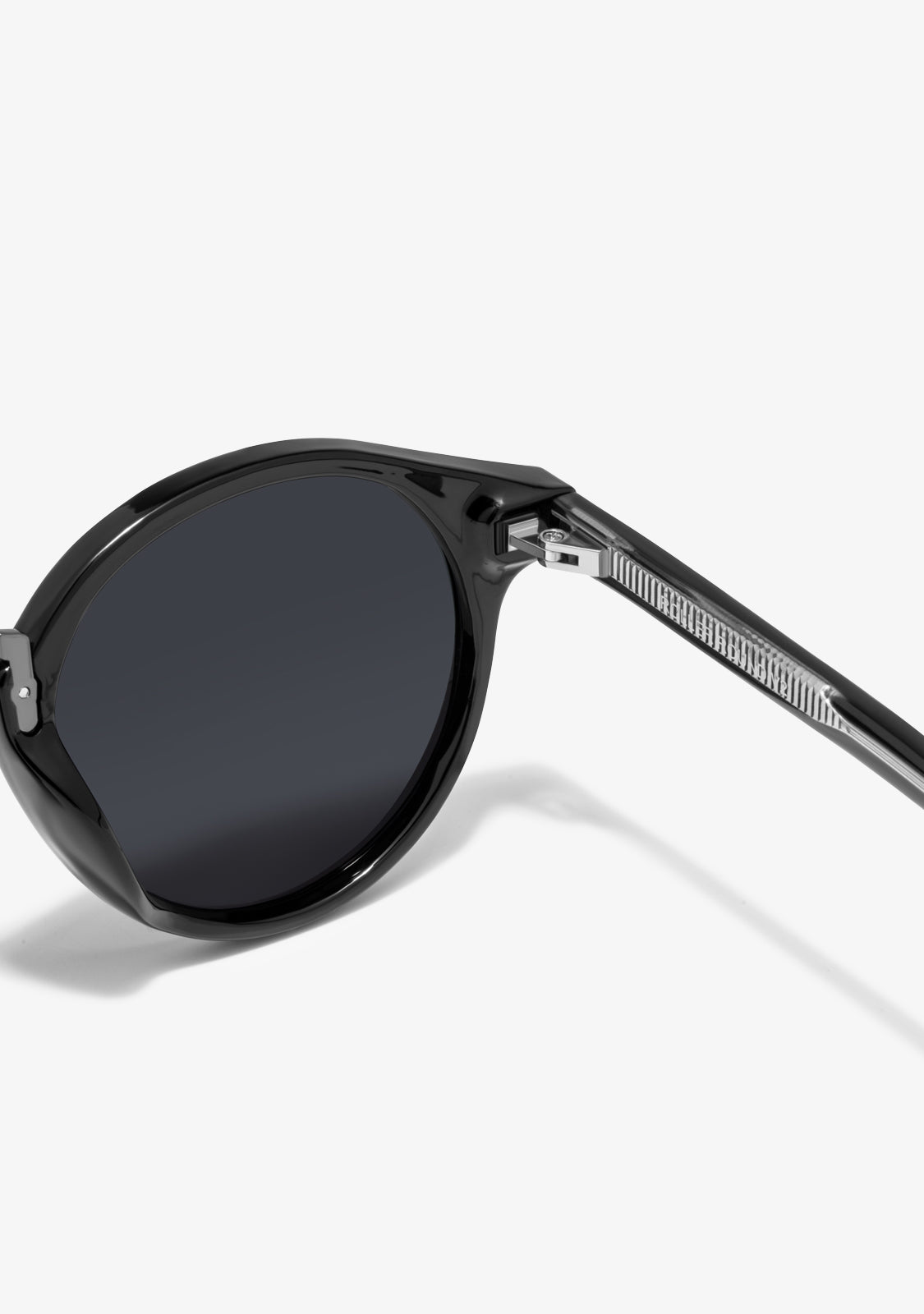 Black Polarised Round Sunglasses | D.Franklin