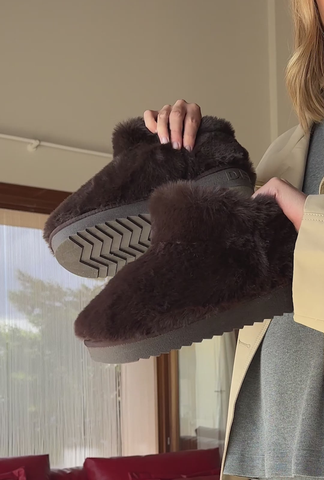 Nordic Full Fur Brown
