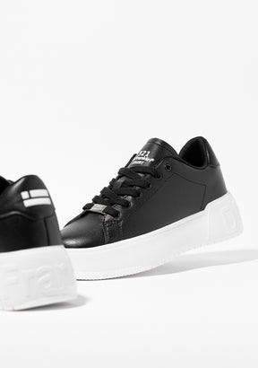 Court Black