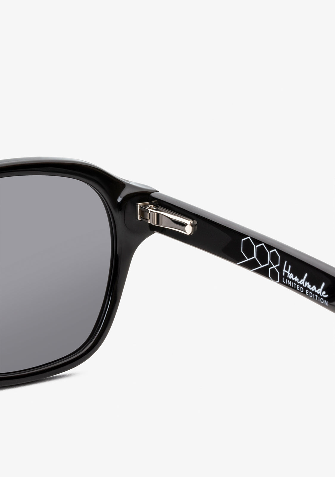 998 Black / Black