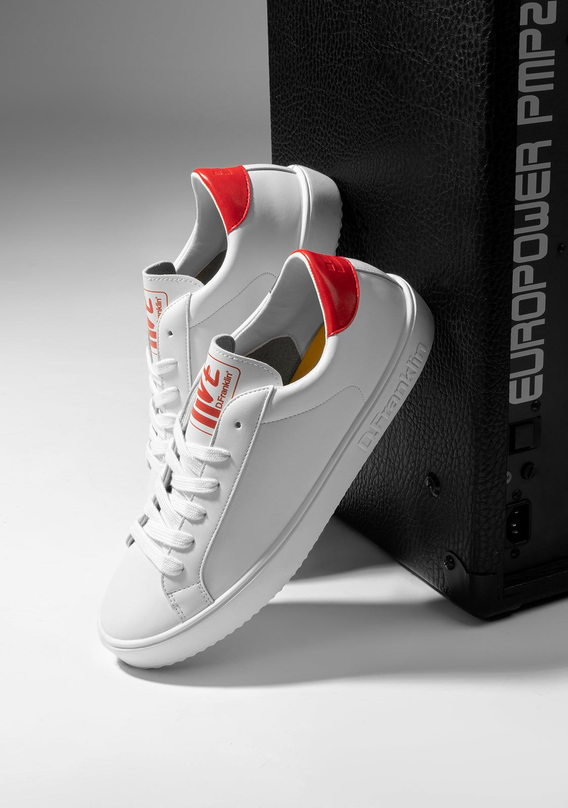 Tempo White / Red